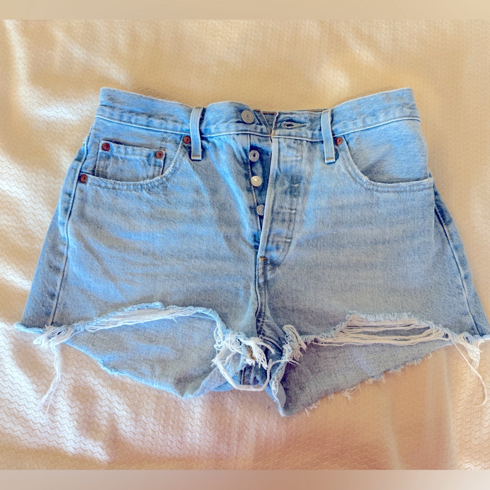 Levi’s 501 Premium denim, button fly shorts, sz 29
